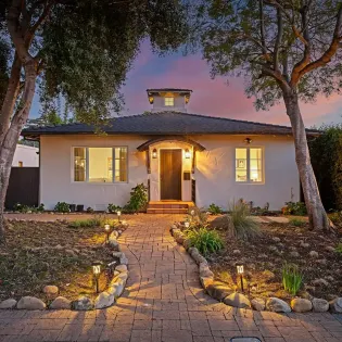 01 casa tranquillo street view twilight