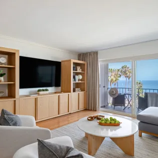 02   seacliff shoreline living room
