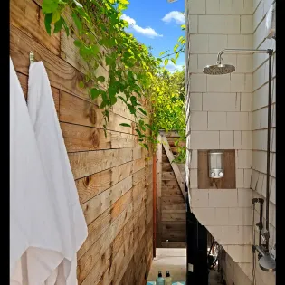 08 humphrey house outdoor shower horizontal