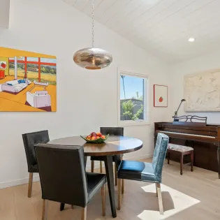09   mesa breeze living room