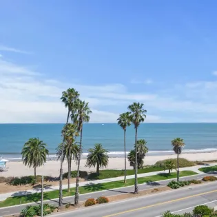 09   seacliff shoreline balcony view