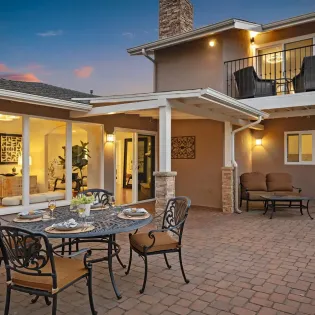 09 foothill oasis patio twilight