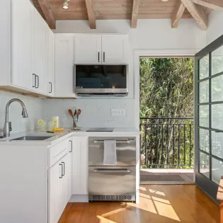 1 casa tranquillo kitchen