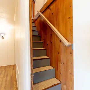 10.1 casita de los robles staircase