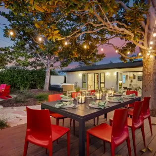 12   mesa breeze outdoor dining twilight