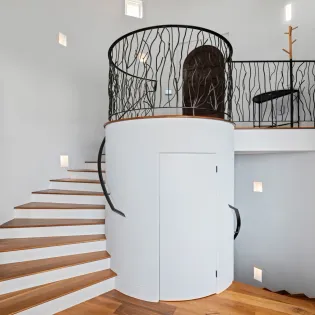 12 via pacifica foyer