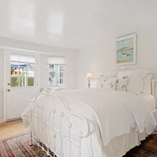 14 seashell cottage bedroom 1 1