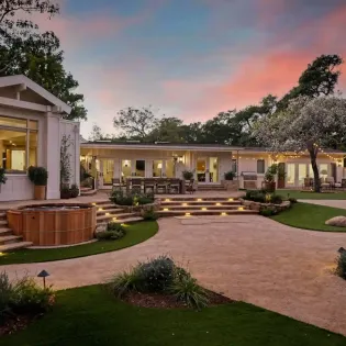 15 rear view  twilight 