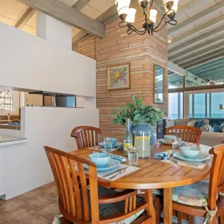 15 surfers paradise dining room