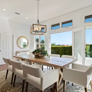 16 foothill oasis dining