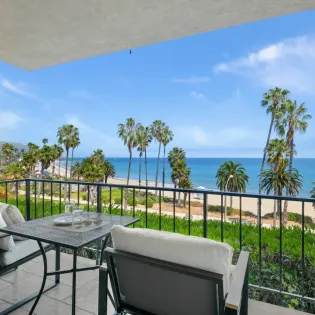 16 seacliff solmar balcony
