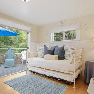 16 seashell cottage bedroom 2