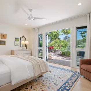17   mesa breeze primary bedroom