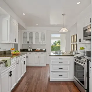 17 foothill oasis kitchen