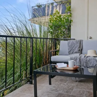 17 seacliff solmar balcony