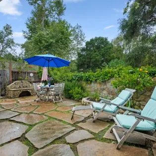 19 seashell cottage back patio 2