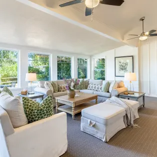 2.19 casita de los robles living room