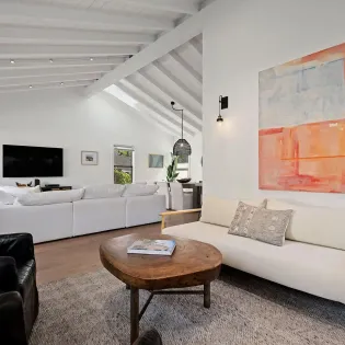 20 humphrey house living room