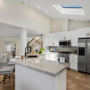 20 shoreline splendor kitchen