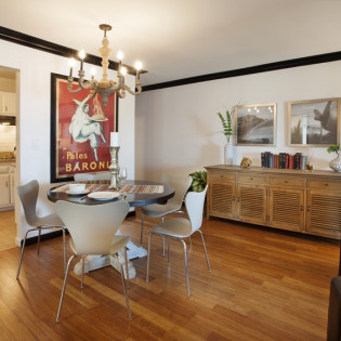 221 unit7diningroom