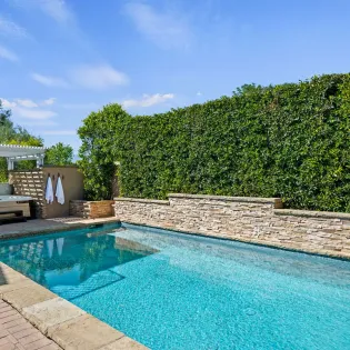 24 foothill oasis swimming pool