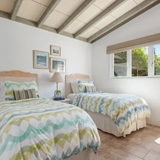 24 surfers paradise bedroom3