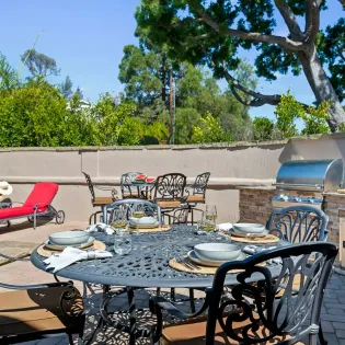 28 foothill oasis outdoor dining