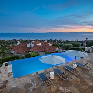 29 via pacifica balcony view