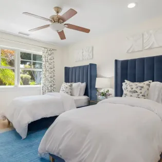 30 shoreline splendor bedroom2
