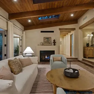 31 living room  twilight 