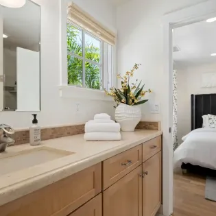 32 shoreline splendor bathroom2