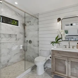 33 humphrey house bathroom 2