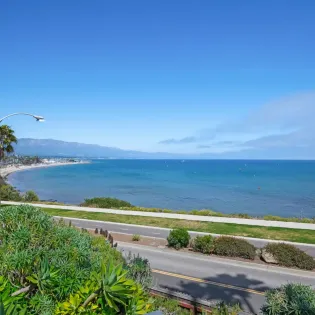 34 surfers paradise ocean views