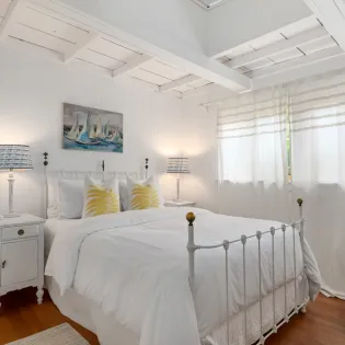 36 seaside retreat bedroom