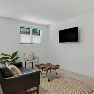 39 humphrey house guest suite