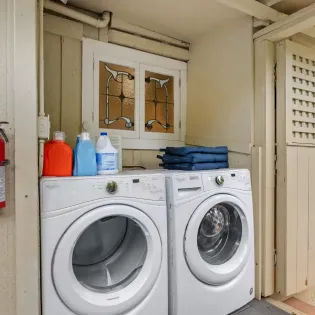 41 seaside retreat laundry 1