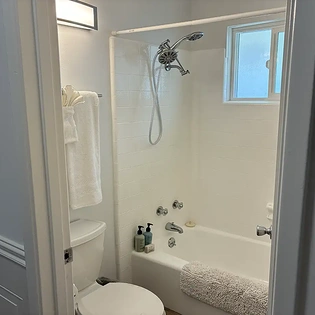 5.2 seacliff pacifica santa barbara primary suite bathroom2