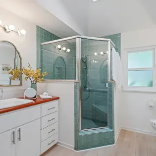 6.2 coastal drift bathroom2 1