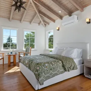 8 casa tranquillo bedroom area