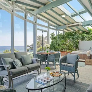 8 surfers paradise sunroom