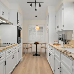 9 seacliff solmar kitchen