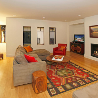 Living Room (Note: fireplace is inoperable)
