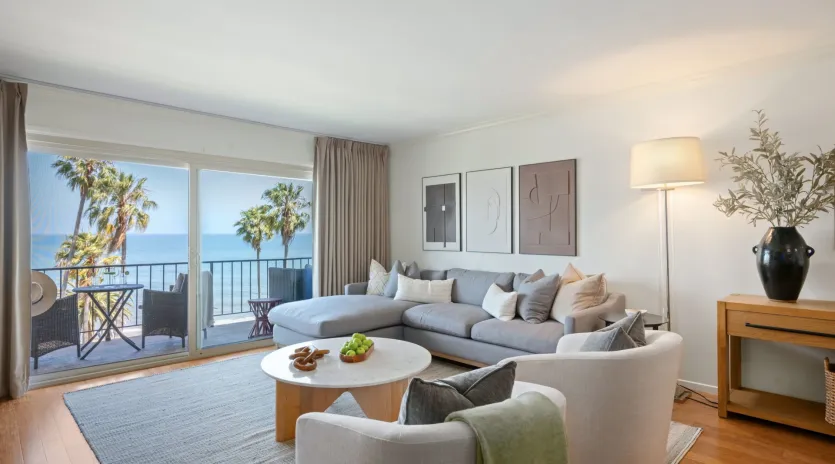 01   seacliff shoreline living room