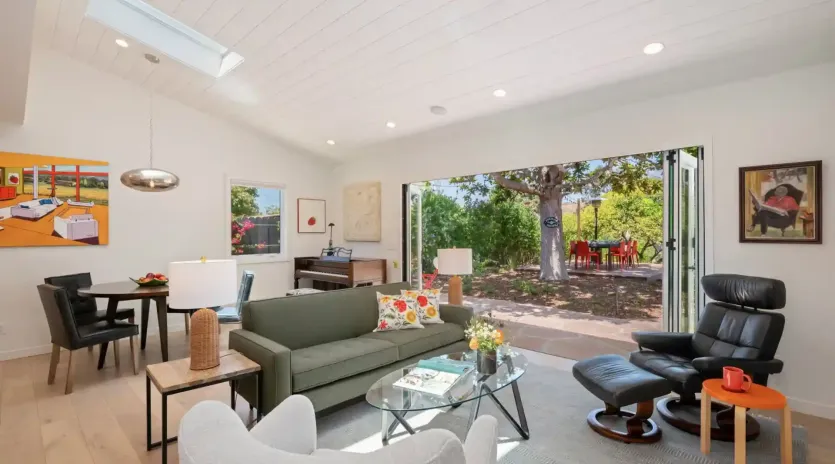 07   mesa breeze living room