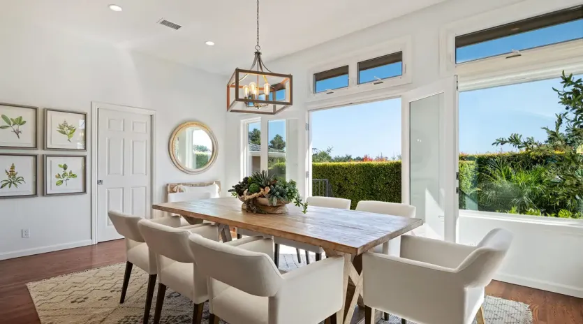 16 foothill oasis dining