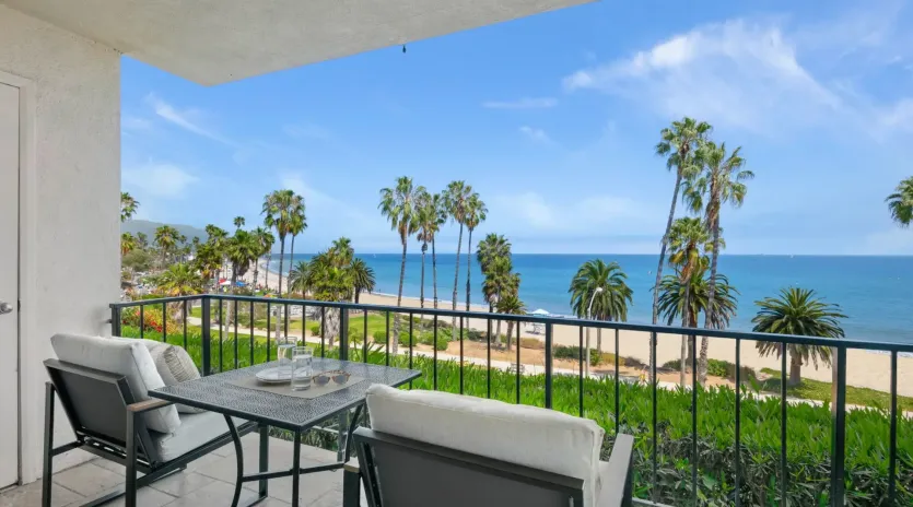 16 seacliff solmar balcony