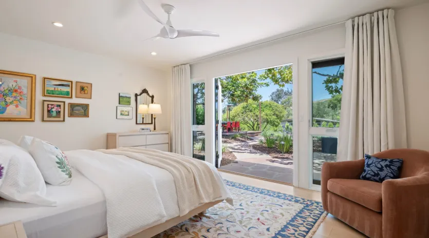 17   mesa breeze primary bedroom