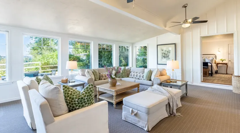 2.19 casita de los robles living room