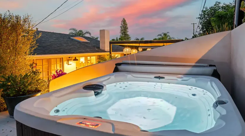 4.7 coastal drift hot tub twilight