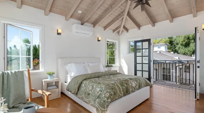 6 casa tranquillo bedroom area